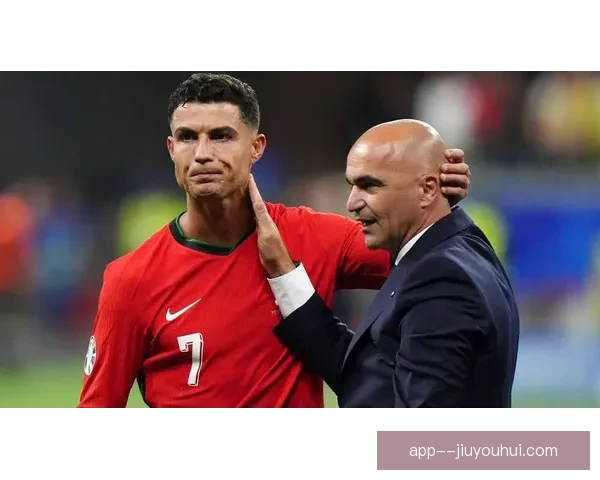 罗伯托·马丁内斯带领葡萄牙队以全胜战绩晋级预选赛